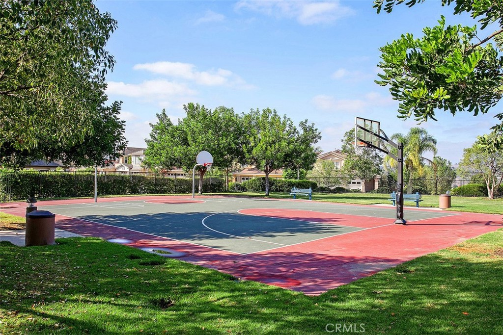 https://media.crmls.org/medias/26a81099-b0db-4043-8aee-6918048ba8d3.jpg?preset=X-Large