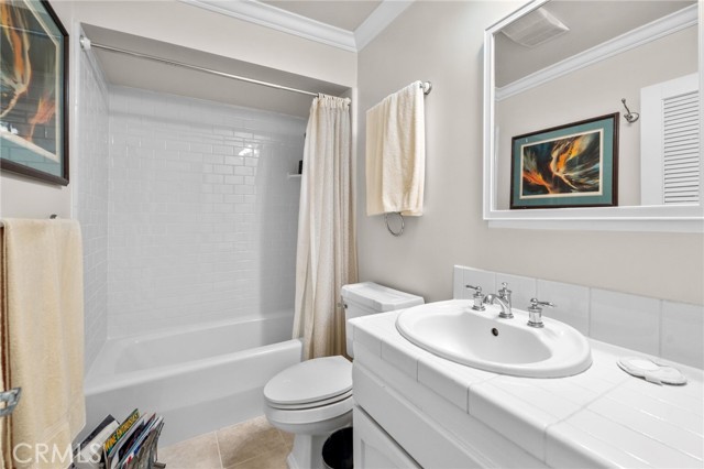 Detail Gallery Image 21 of 22 For 2506 Almaden Ct, Los Angeles,  CA 90077 - 3 Beds | 2/1 Baths