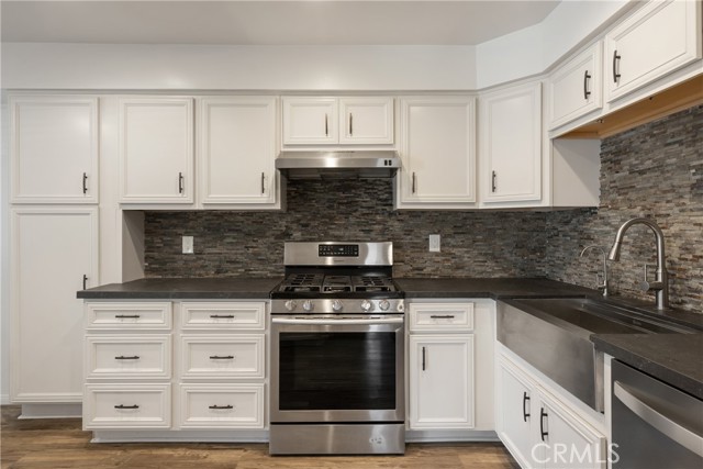 Detail Gallery Image 14 of 30 For 1919 Sherry #37,  Santa Ana,  CA 92705 - 3 Beds | 2 Baths