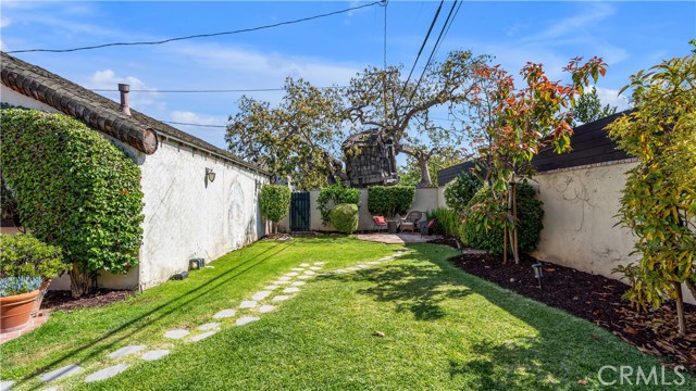 Detail Gallery Image 63 of 69 For 2042 N Ross St, Santa Ana,  CA 92706 - 3 Beds | 2/1 Baths