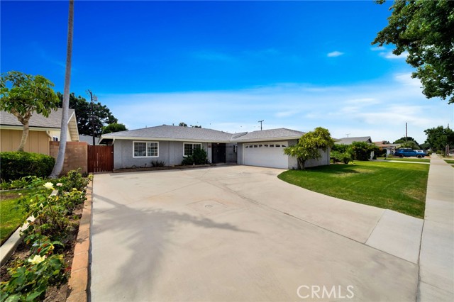 Detail Gallery Image 10 of 41 For 1024 E Tularosa, Orange,  CA 92866 - 4 Beds | 2 Baths