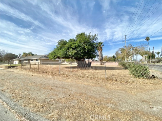 Detail Gallery Image 8 of 40 For 10121 Hedrick Ave, Riverside,  CA 92503 - 4 Beds | 2 Baths