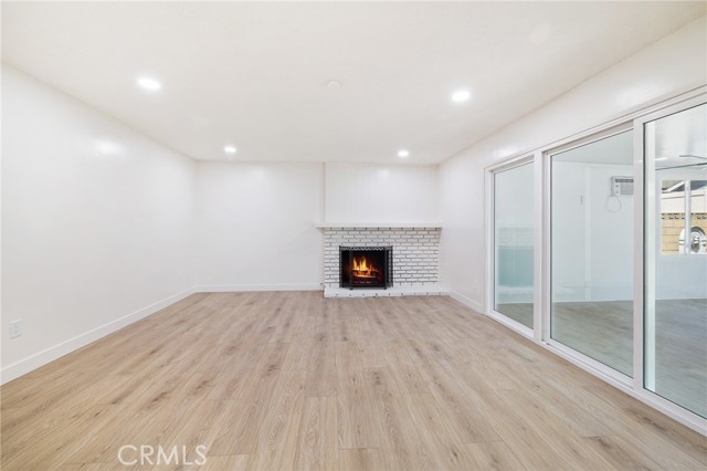 8065 E Ring Street, Long Beach CA: https://media.crmls.org/medias/26ab6550-22ab-486d-bf37-82458112c012.jpg
