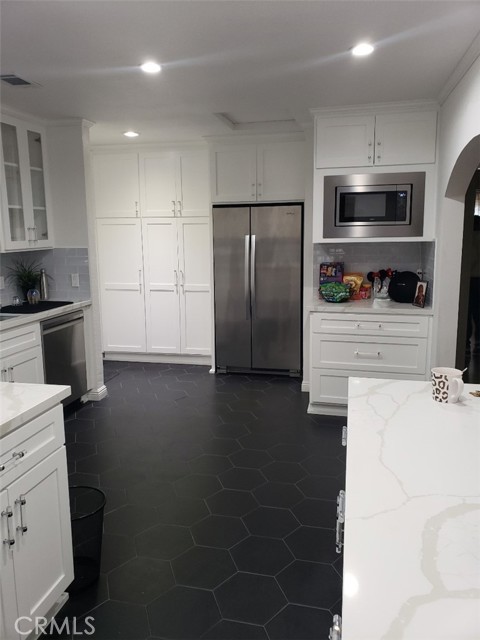 7519 La Salle Avenue, Los Angeles CA: https://media.crmls.org/medias/26ab8714-5b32-4a16-87db-45ab58b19c71.jpg