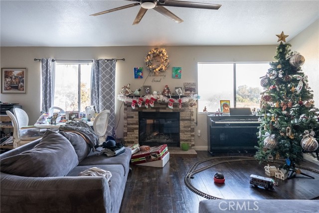 Detail Gallery Image 11 of 33 For 17874 El Mineral, Perris,  CA 92570 - 3 Beds | 2 Baths