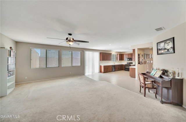 Detail Gallery Image 17 of 56 For 2354 Crimson, Rosamond,  CA 93560 - 4 Beds | 2/1 Baths