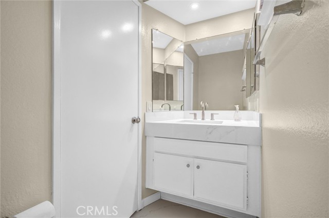 Detail Gallery Image 12 of 29 For 6031 E Ladera, Anaheim,  CA 92807 - 3 Beds | 2/1 Baths