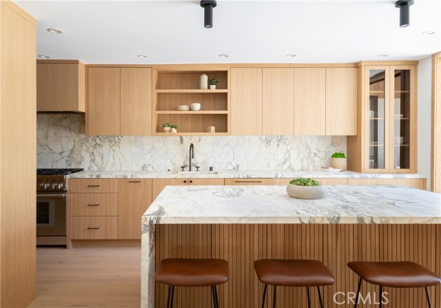 Detail Gallery Image 7 of 34 For 3977 Oeste Ave, Studio City,  CA 91604 - 3 Beds | 2/1 Baths