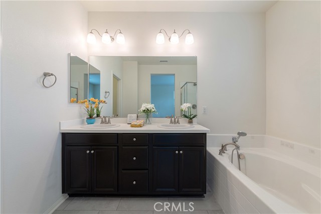 12438 Amesbury Circle, Whittier CA: https://media.crmls.org/medias/26acd599-f0fc-470d-b7bd-6fd5e4adc68e.jpg
