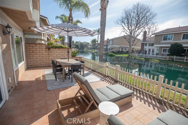 7892 Southwind Circle, Huntington Beach CA: https://media.crmls.org/medias/26ad385e-2665-4f36-b3a2-c7e206c2caba.jpg