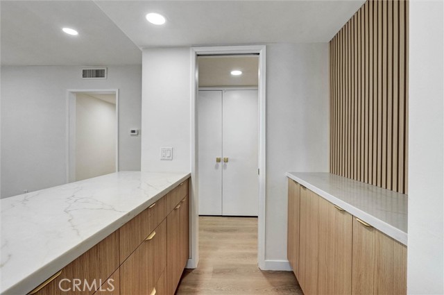 4915 Tyrone, 325 photo 7