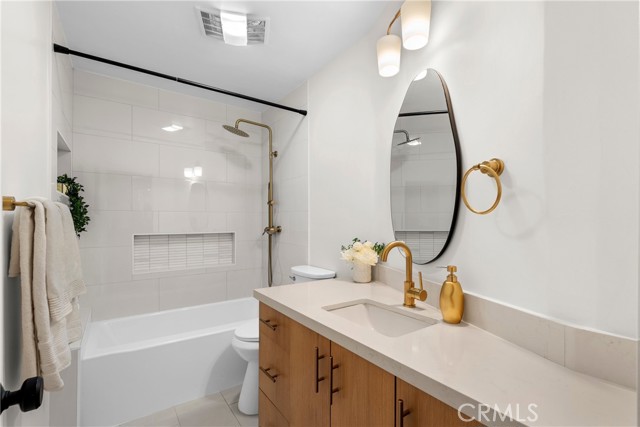 Detail Gallery Image 7 of 13 For 3640 Cardiff Ave #109,  Los Angeles,  CA 90034 - 1 Beds | 1 Baths