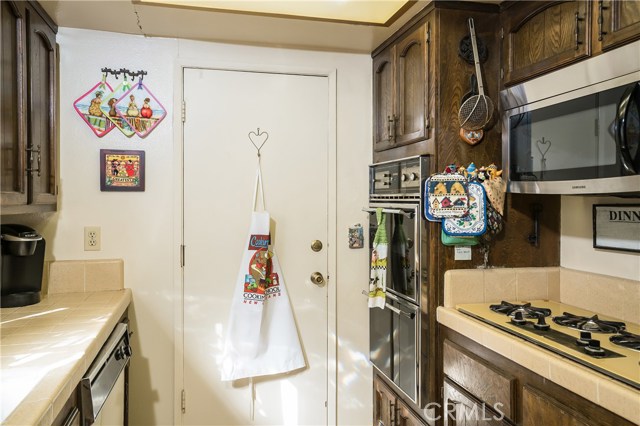 2014 Warfield Avenue, Redondo Beach, California 90278, 2 Bedrooms Bedrooms, ,1 BathroomBathrooms,Residential,Sold,Warfield,SB17032190