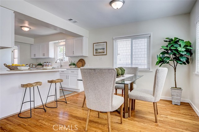 426 S Broadway, Redondo Beach CA: https://media.crmls.org/medias/26aff4dd-62a7-4bda-b0ce-8730e28126af.jpg