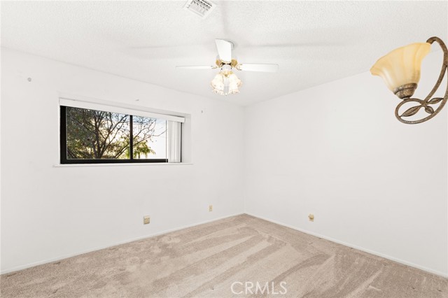 Detail Gallery Image 14 of 25 For 35656 Crestview, Yucaipa,  CA 92399 - 2 Beds | 2 Baths