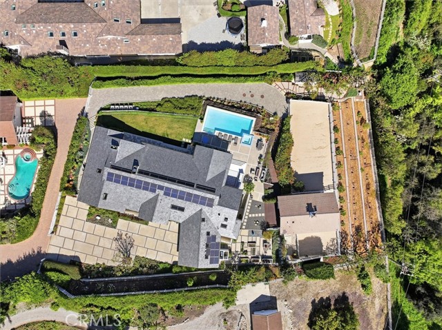 38 Saddleback, Rolling Hills CA: https://media.crmls.org/medias/26b21792-6916-4900-a304-beedf34cd60b.jpg