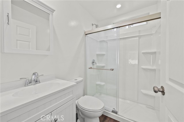 Detail Gallery Image 14 of 18 For 10558 Laurel Canyon Blvd, Pacoima,  CA 91331 - 5 Beds | 3 Baths