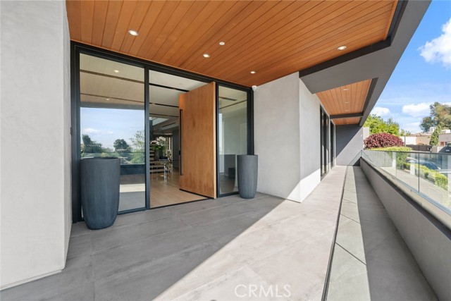 1947 Glencoe Way, Los Angeles CA: https://media.crmls.org/medias/26b26077-6bee-466b-a14a-b9efc8d104a1.jpg