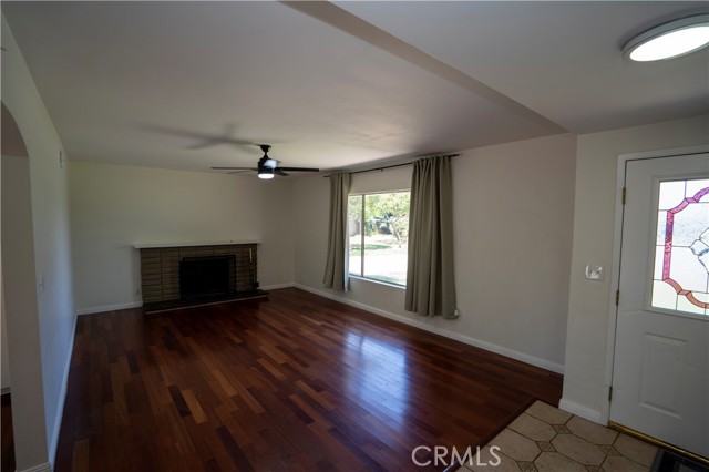 10733 Mead Way, Loma Linda CA: https://media.crmls.org/medias/26b28bf2-4bd6-4df3-be7c-ba19688e5c53.jpg