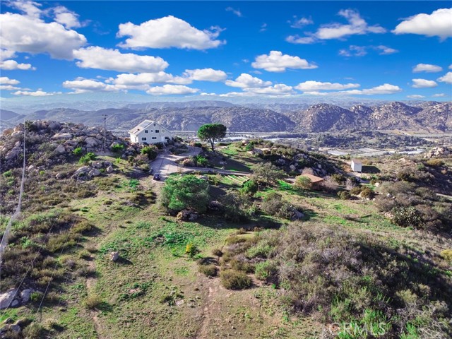 Detail Gallery Image 2 of 64 For 6750 Rainbow Heights Rd, Fallbrook,  CA 92028 - 4 Beds | 2 Baths
