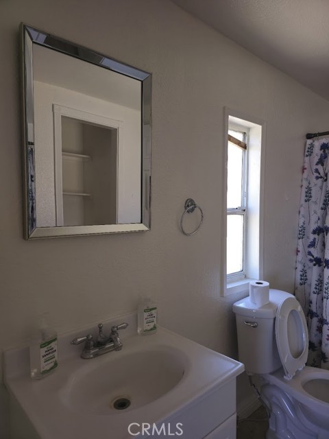 Detail Gallery Image 14 of 32 For 16685 State Highway 173, Hesperia,  CA 92345 - 3 Beds | 2 Baths