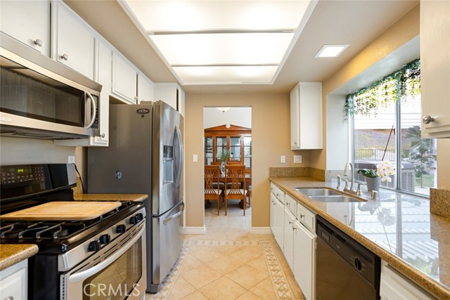 2424 Norte Vista Drive, Chino Hills CA: https://media.crmls.org/medias/26b2becc-9d03-4b19-ac54-41b5a26b8a64.jpg