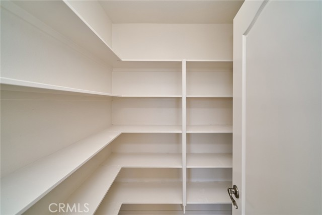 Detail Gallery Image 8 of 37 For 7 Volta Del Tintori St, Lake Elsinore,  CA 92532 - 5 Beds | 4/1 Baths