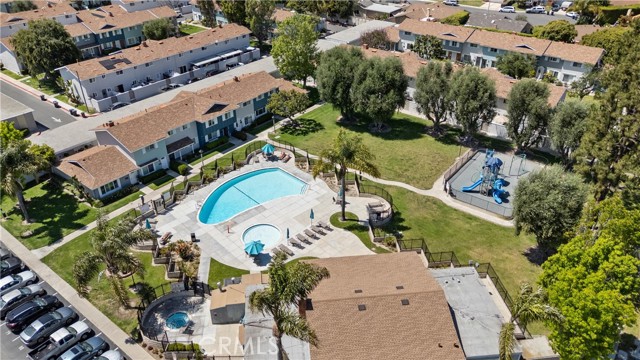 Detail Gallery Image 22 of 27 For 9811 Continental Dr, Huntington Beach,  CA 92646 - 1 Beds | 1 Baths
