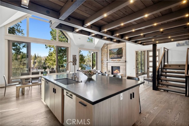 Detail Gallery Image 16 of 50 For 496 North State Highway 173, Lake Arrowhead,  CA 92352 - 6 Beds | 5 Baths