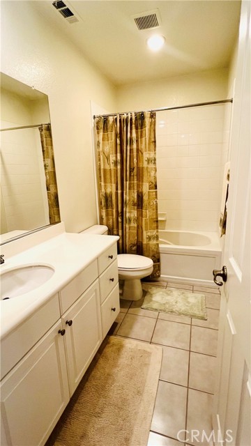Detail Gallery Image 30 of 34 For 2652 W Madison Cir, Anaheim,  CA 92801 - 2 Beds | 2/1 Baths