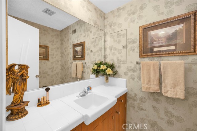 18132 James Road, Villa Park CA: https://media.crmls.org/medias/26b4f7ea-a77b-4498-9699-90e295a4b902.jpg