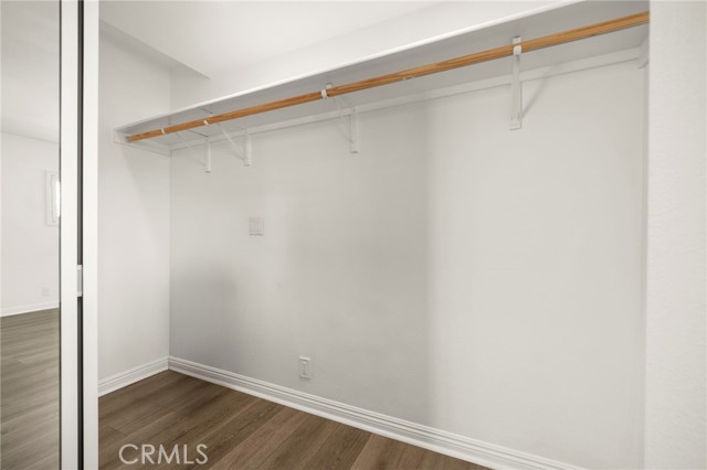 2871 Adriatic Avenue, Long Beach CA: https://media.crmls.org/medias/26b51d9e-8e57-4a9f-9cae-63acb198dcdc.jpg