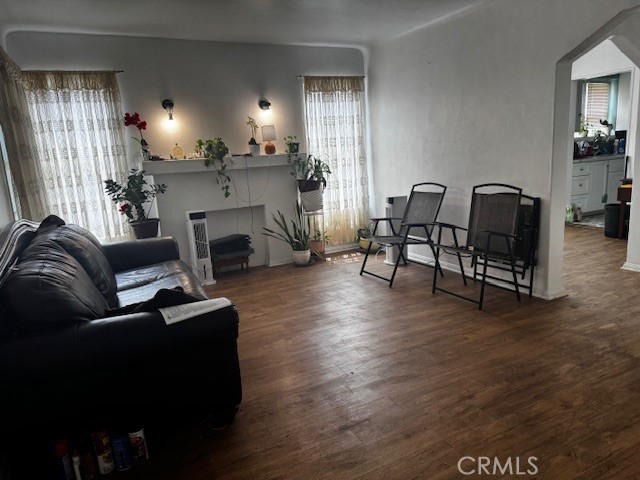 Detail Gallery Image 5 of 14 For 5951 S Van Ness Ave, Los Angeles,  CA 90047 - 2 Beds | 1 Baths