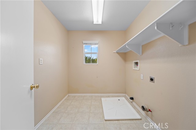 Detail Gallery Image 33 of 44 For 32057 Meadow Wood Ln, Lake Elsinore,  CA 92532 - 4 Beds | 2/1 Baths