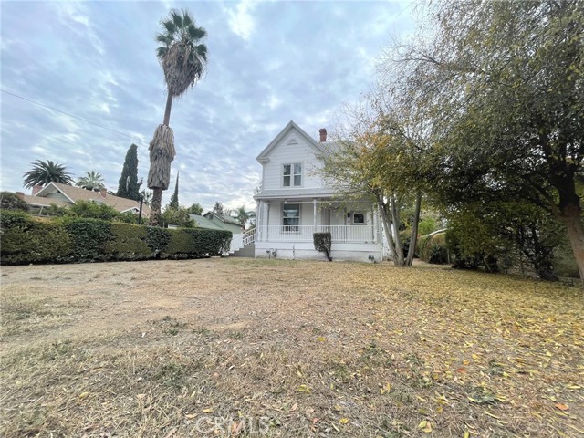 2942 Denton St, Riverside, CA 92507