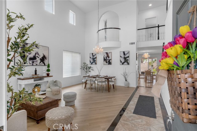 33736 Emerald Creek Court, Temecula CA: https://media.crmls.org/medias/26b7529a-668f-47df-bfcd-774ac82f191e.jpg