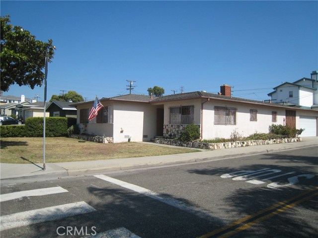 2400 Robinson Street, Redondo Beach, California 90278, 3 Bedrooms Bedrooms, ,2 BathroomsBathrooms,Residential,Sold,Robinson,PV17148525