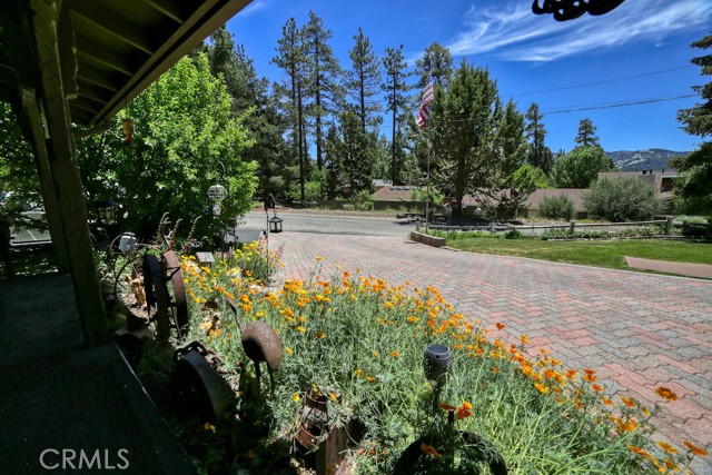 Detail Gallery Image 10 of 61 For 1091 Blue Mountain Rd, Big Bear City,  CA 92314 - 3 Beds | 2 Baths