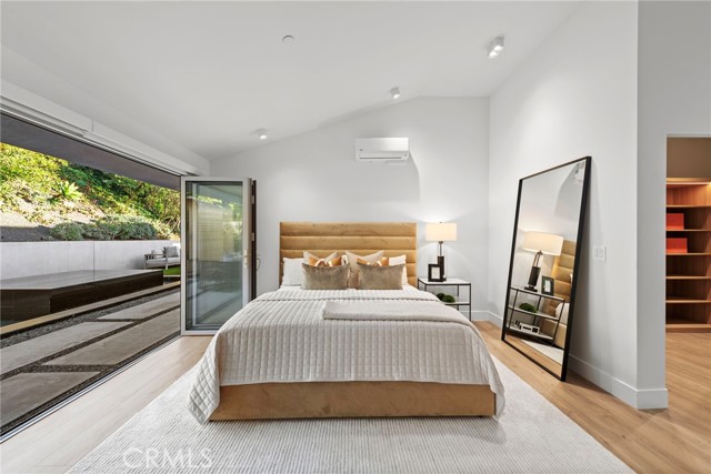 Detail Gallery Image 16 of 29 For 1318 Outrigger Dr, Corona Del Mar,  CA 92625 - 4 Beds | 4/1 Baths