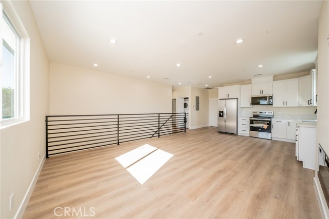 Detail Gallery Image 5 of 44 For 11186 Vernon Ave a,  Chino,  CA 91710 - 5 Beds | 3 Baths