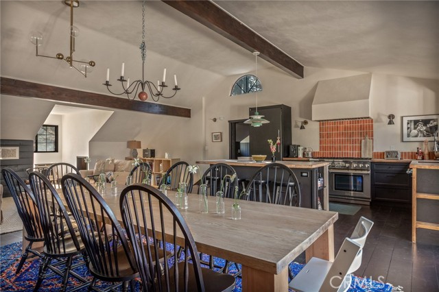 Detail Gallery Image 8 of 52 For 504 Millburn, Lake Arrowhead,  CA 92352 - 4 Beds | 3/1 Baths