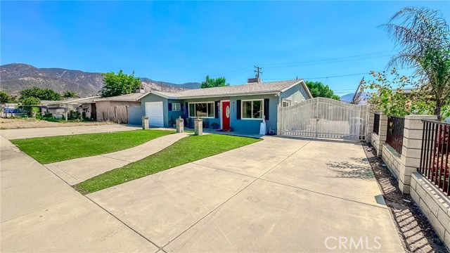 4127 N 4th Avenue, San Bernardino CA: https://media.crmls.org/medias/26b9b4b3-23a8-4682-a188-63e94dc1816e.jpg