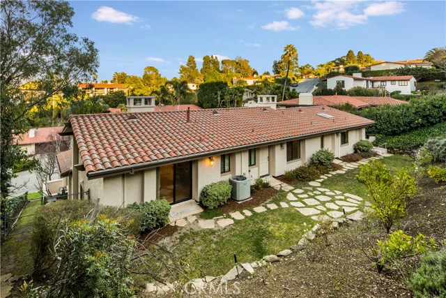 1325 Via Cataluna, Palos Verdes Estates, California 90274, 4 Bedrooms Bedrooms, ,3 BathroomsBathrooms,Residential,Sold,Via Cataluna,SB17018923