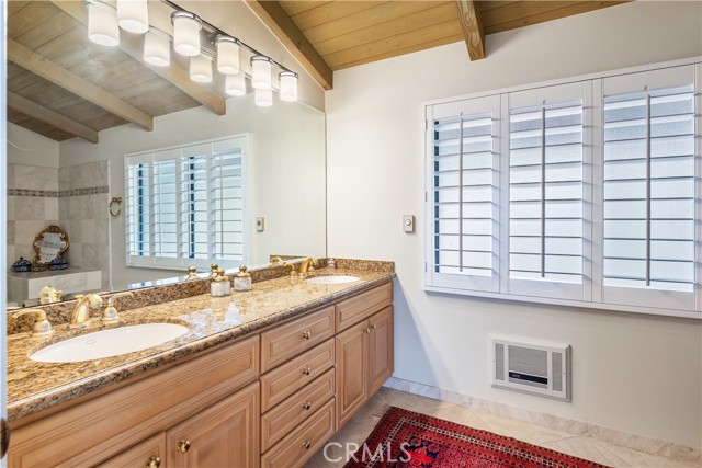 Detail Gallery Image 19 of 43 For 1344 via Romero, Palos Verdes Estates,  CA 90274 - 4 Beds | 4/1 Baths