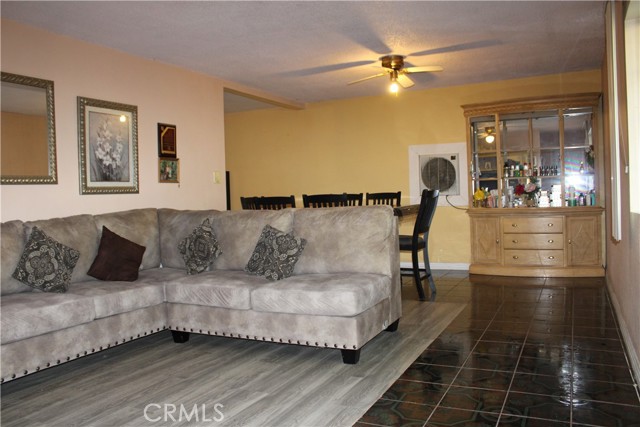 Detail Gallery Image 10 of 28 For 6392 Rustic, Jurupa Valley,  CA 92509 - 3 Beds | 2 Baths