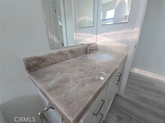 21500 Lassen, Chatsworth CA: https://media.crmls.org/medias/26b9c815-8126-47af-b5ef-ea0160ff0d49.jpg