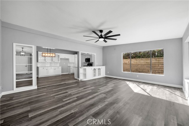 Detail Gallery Image 12 of 38 For 28515 Winterdale, Canyon Country,  CA 91387 - 3 Beds | 2 Baths