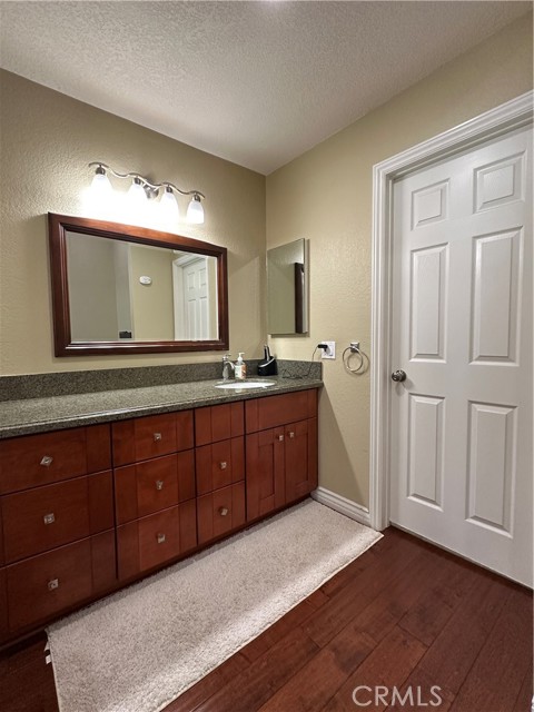 Detail Gallery Image 11 of 13 For 1025 Creekside Dr, Fullerton,  CA 92833 - 2 Beds | 2/1 Baths