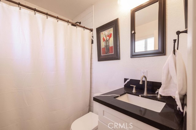 Detail Gallery Image 19 of 55 For 42692 Moonridge Rd, Big Bear Lake,  CA 92315 - 4 Beds | 2 Baths