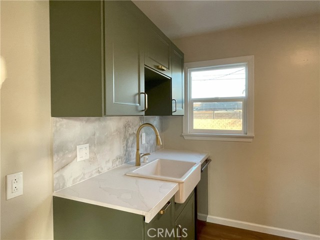 Detail Gallery Image 6 of 20 For 8925 Stamps Rd, Downey,  CA 90240 - 2 Beds | 1 Baths